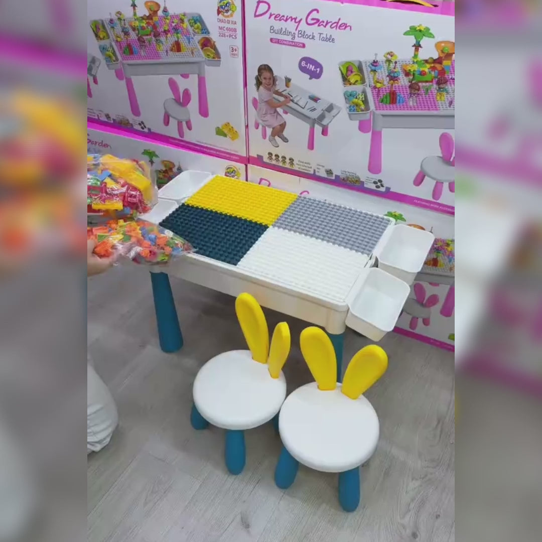 Mesa infantil de bloques de construcción